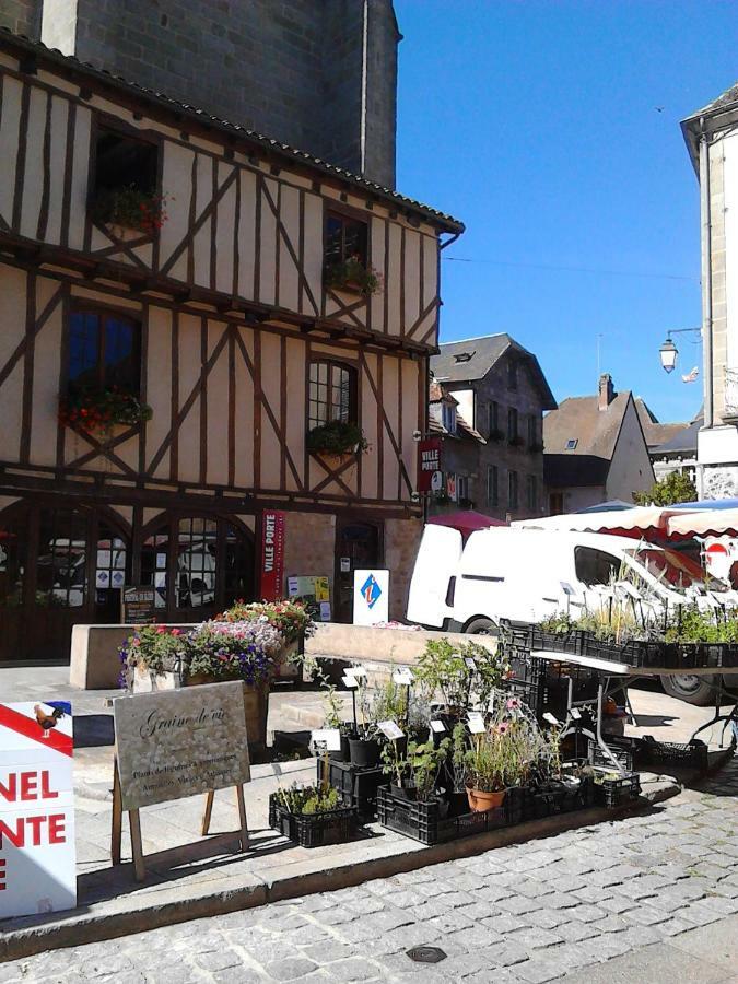 3 Place Des Arbres, Chambres D'Hotes, Felletin Bagian luar foto